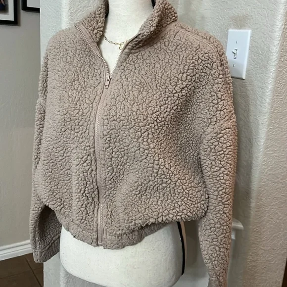 Rue21 teddy bear serpa crop jacket Size M - Picture 13 of 17